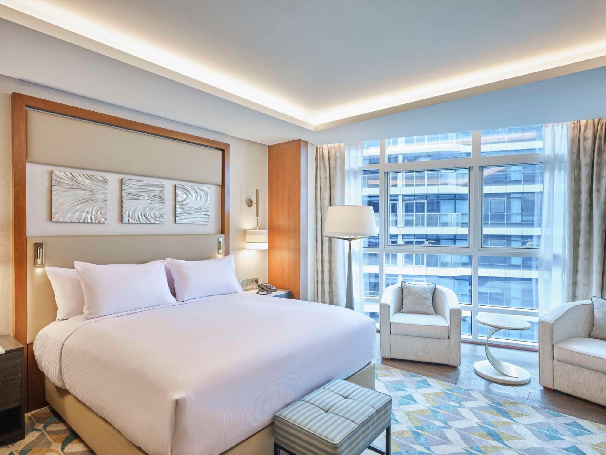 One-Bedroom Nile Suite